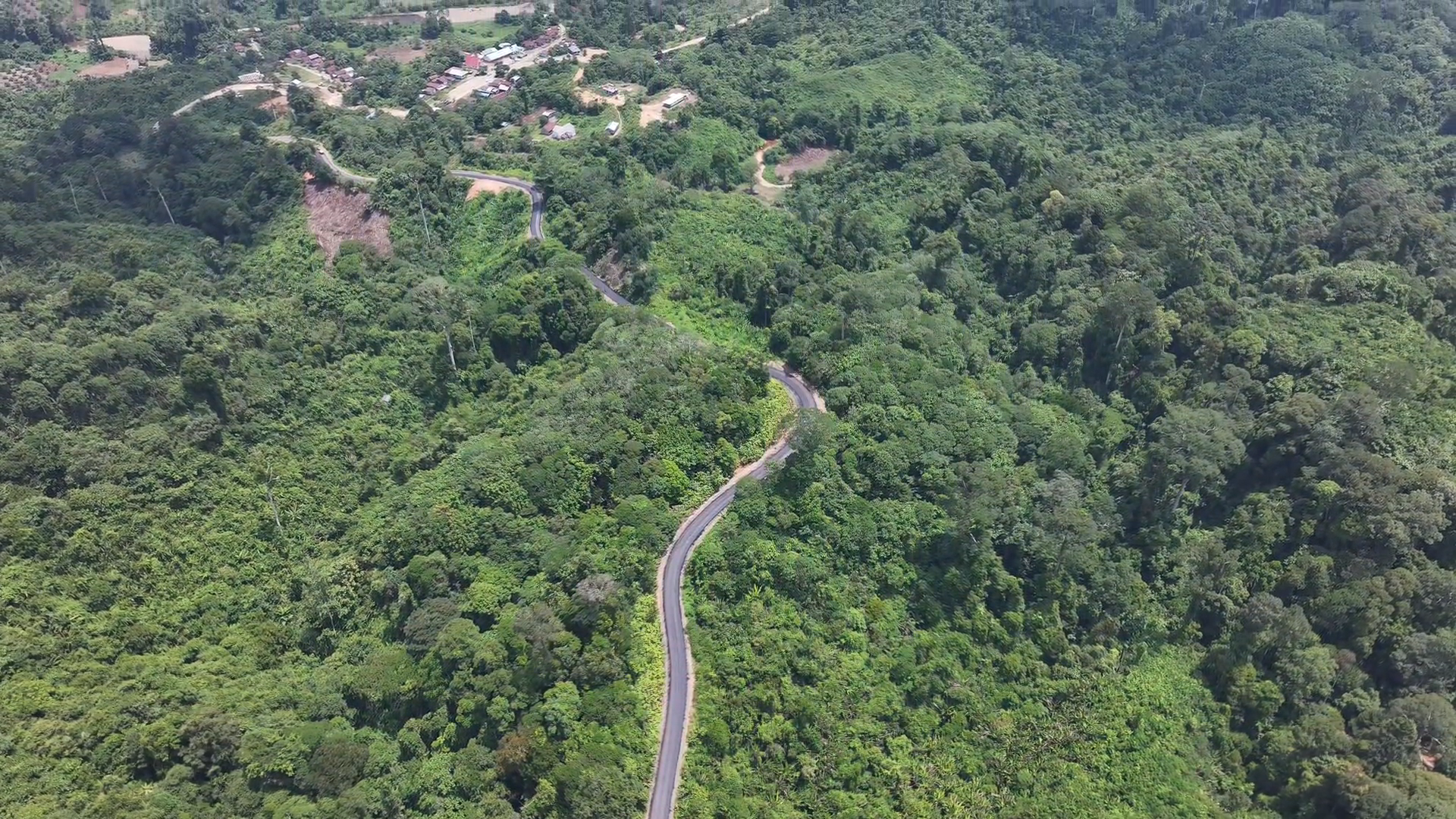 Wisata Air Terjun Semolon